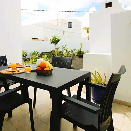 Дом отдыха Casa Tabaiba Con Jardin Y Barbacoa Тиас